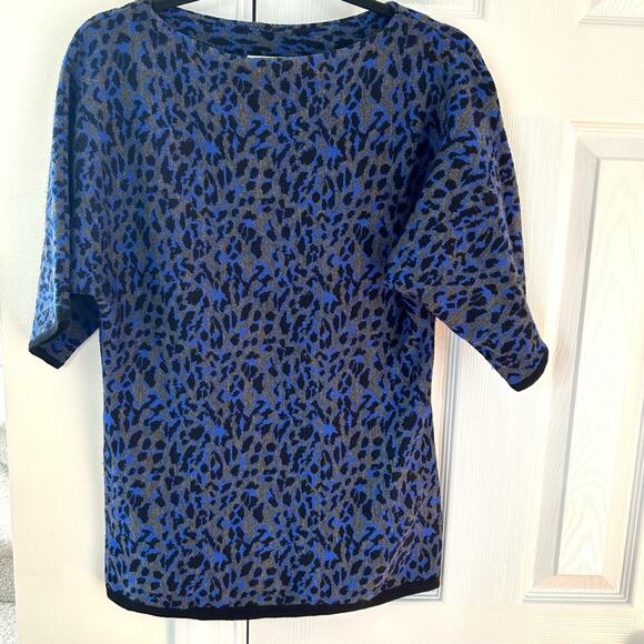Classiques Entier Grey & Cobalt Blue Leopard Print Knit Top - Picture 2 of 6